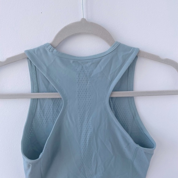 Lululemon cropped ocean top - Picture 1 of 3
